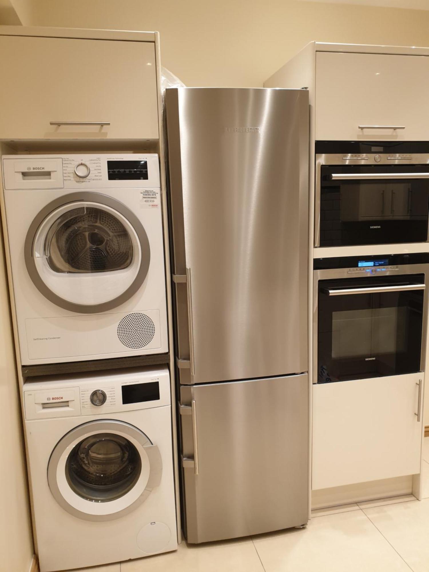 London Luxury Apartments 3 Bedroom Sleeps 8 With 3 Bathrooms 5 Mins Walk To Tube Station Free Parking Ilford Bagian luar foto